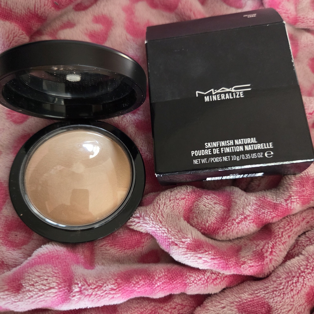 MAC Cosmetics Mineralize Skinfinish Natural - Medium Dark